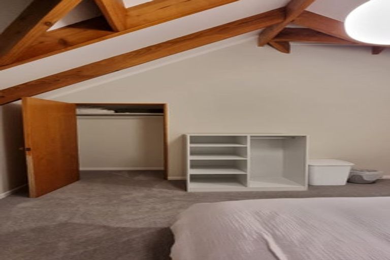 Photo of property in 16 The Crowsnest, Whitby, Porirua, 5024