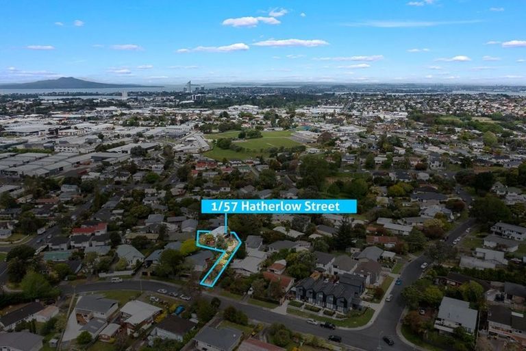 Photo of property in 1/57 Hatherlow Street, Glenfield, Auckland, 0629