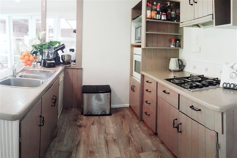 Photo of property in 98 Glenpark Avenue, Frankleigh Park, New Plymouth, 4310
