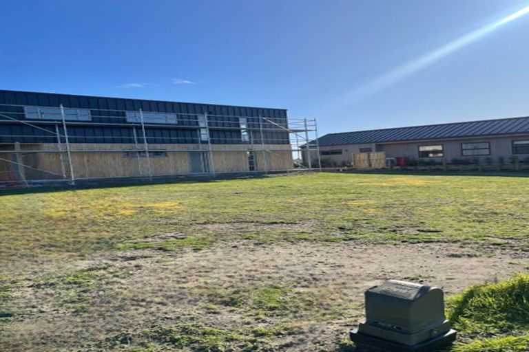 Photo of property in 2 Mirek Street, Waikanae, 5036