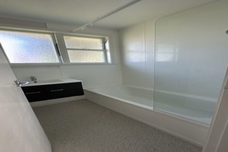 Photo of property in 35 Marsden Street, Hauraki, Auckland, 0622