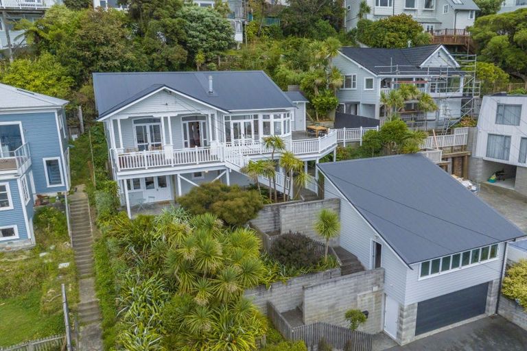 Photo of property in 48 Maida Vale Road, Roseneath, Wellington, 6011