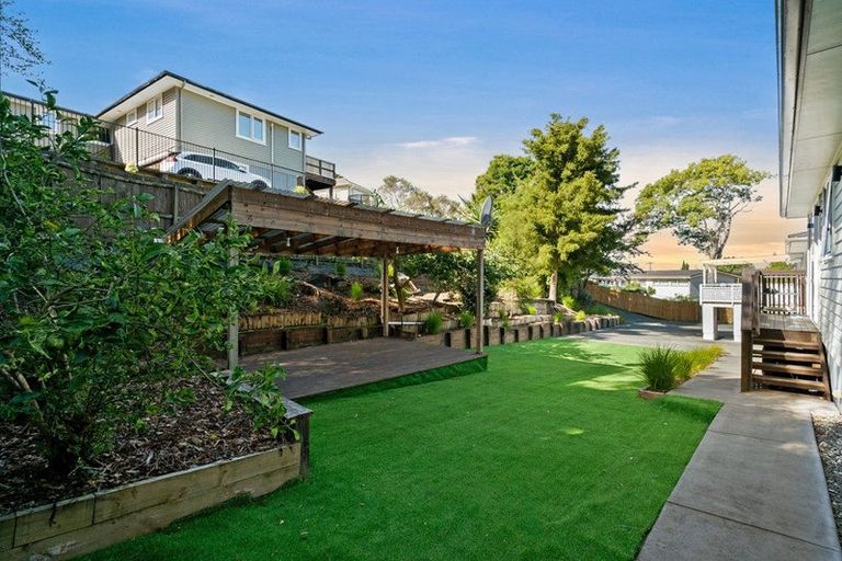 Photo of property in 1/40d Tomo Street, New Lynn, Auckland, 0600