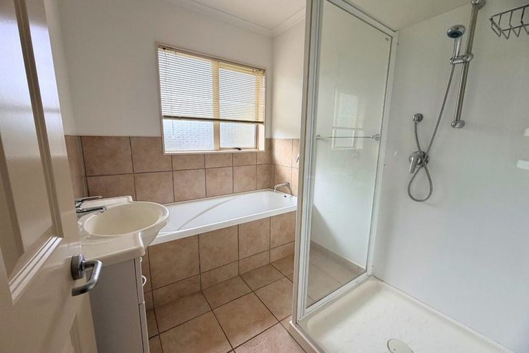 Photo of property in Holdsworth Villas, 68/2 William Donald Drive, Solway, Masterton, 5810