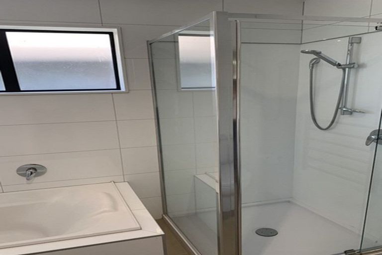 Photo of property in 9 Irving Place, Hobsonville, Auckland, 0616