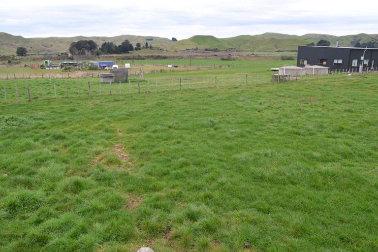 Photo of property in 2 Cullen Street, Eketahuna, 4900