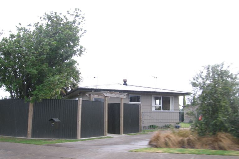 Photo of property in 16 Fife Crescent, Tamatea, Napier, 4112