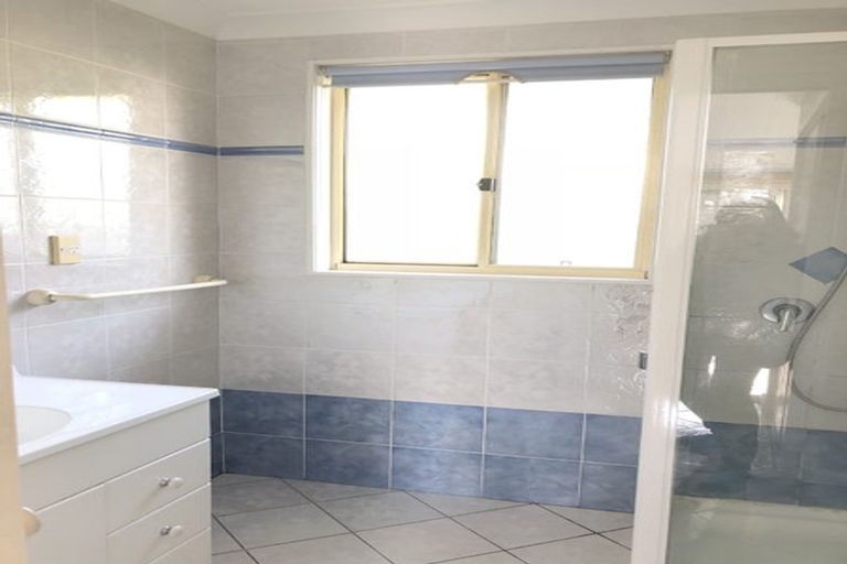 Photo of property in 36 Starlight Cove, Hobsonville, Auckland, 0618