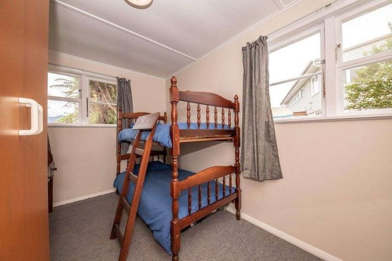 Photo of property in 23 Colvin Street, Westport, 7825