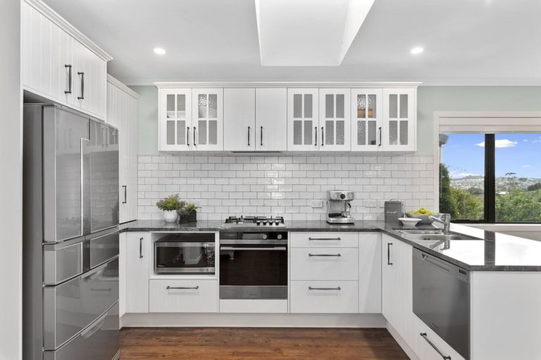 Photo of property in 78 Matija Place, Red Beach, 0932