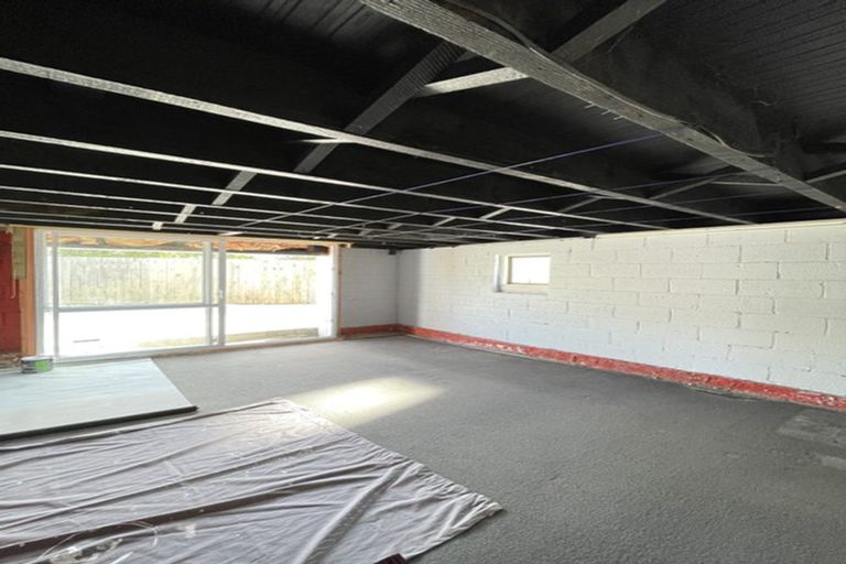 Photo of property in 33 Peach Road, Glenfield, Auckland, 0629