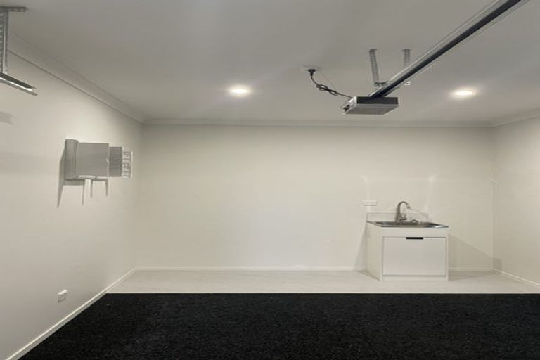 Photo of property in 13 Lipton Grove, Opaheke, Papakura, 2113