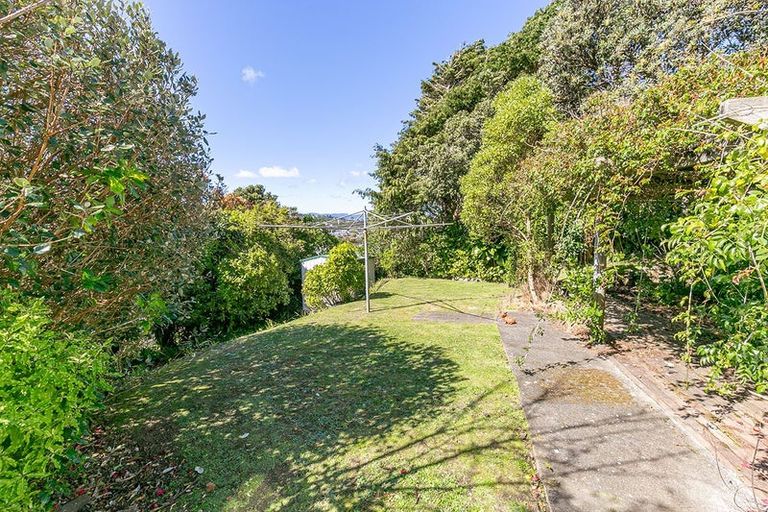 Photo of property in 169 Broderick Road, Johnsonville, Wellington, 6037