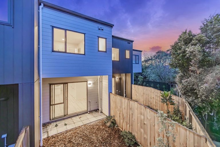 Photo of property in 67 Paetai Lane, Te Atatu Peninsula, 0610