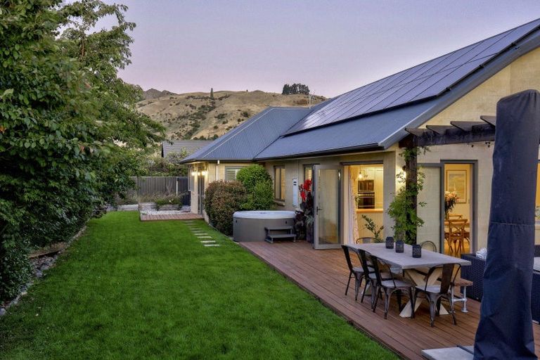 Photo of property in 56 Erskine Street, Lake Hayes, Queenstown, 9304