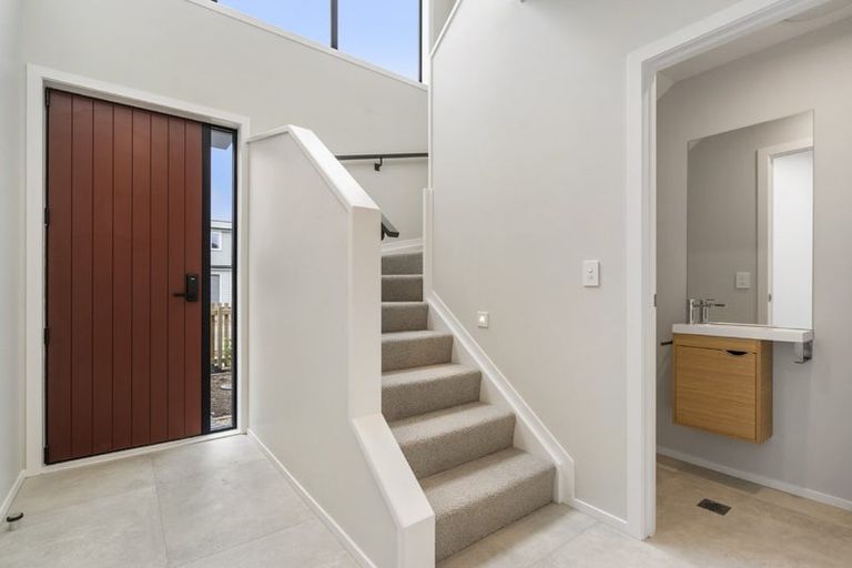 Photo of property in 11 Oyster Drive, Whenuapai, 0618