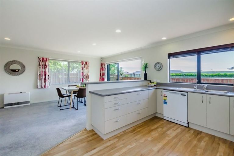 Photo of property in 19 Manhattan Court, Paraparaumu Beach, Paraparaumu, 5032