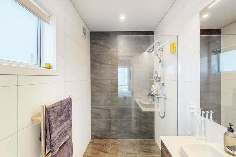 Photo of property in 74u2 Jubilee Road, Khandallah, Wellington, 6035