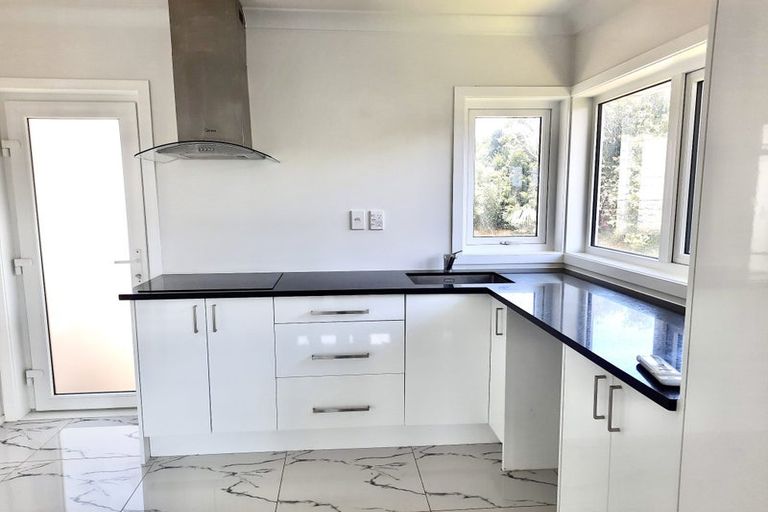 Photo of property in 1/10a Walter Street, Hauraki, Auckland, 0622