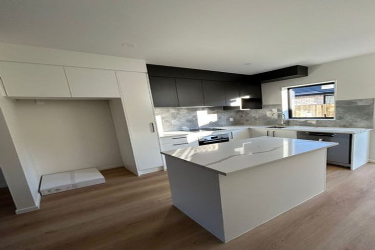 Photo of property in 49 Station Road, Takanini, 2112