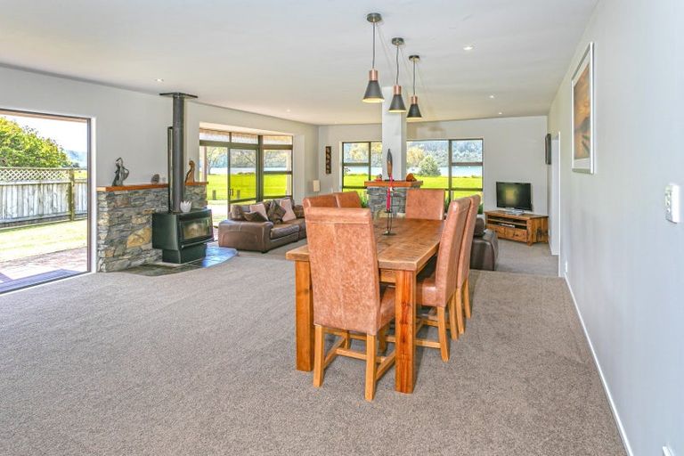 Photo of property in 126 Patiki Place, Whangamata, 3620