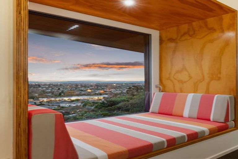 Photo of property in 22 Woodlau Rise, Huntsbury, Christchurch, 8022