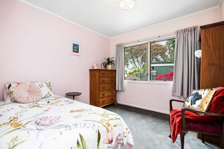 Photo of property in 5 Rugby Place, Te Kamo, Whangarei, 0112