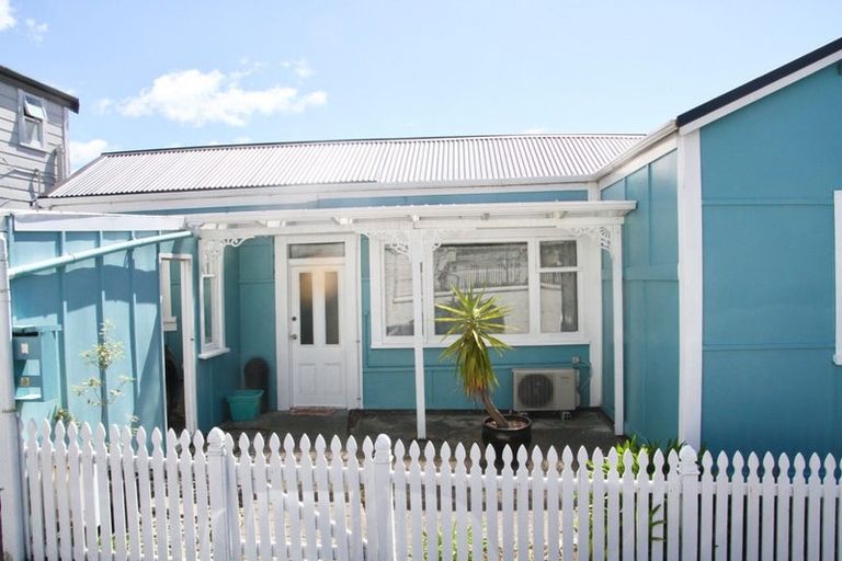 Photo of property in 2 Nikau Street, Newtown, Wellington, 6021