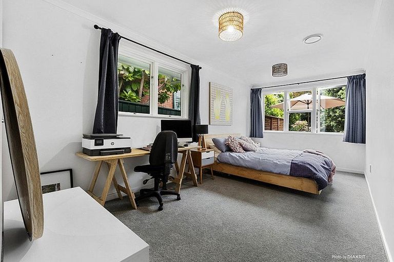 Photo of property in 6 Woodstock Terrace, Tawa, Wellington, 5028