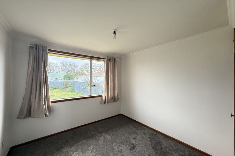 Photo of property in 40 Frensham Crescent, Woolston, Christchurch, 8062