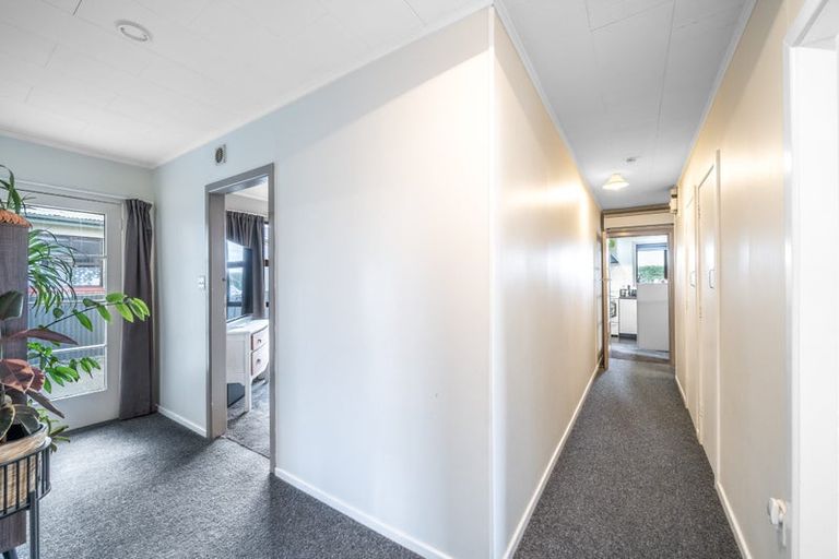 Photo of property in 8 Mackenzie Street, Winton, 9720