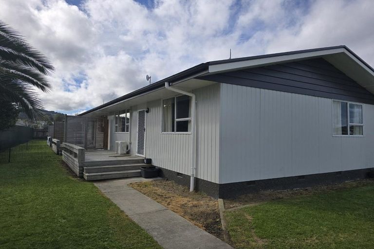 Photo of property in 1/447 Palmerston Road, Gisborne, 4010