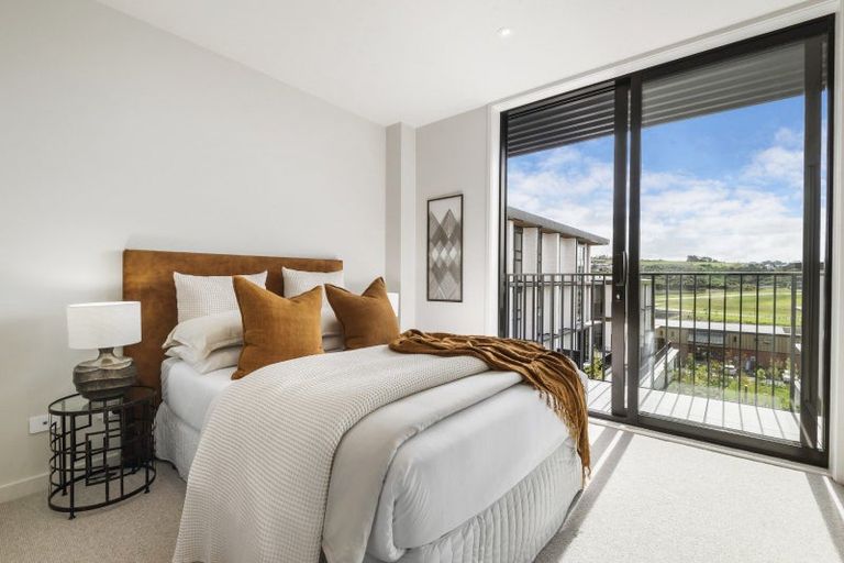 Photo of property in 9a Windlass Street, Long Bay, Auckland, 0630