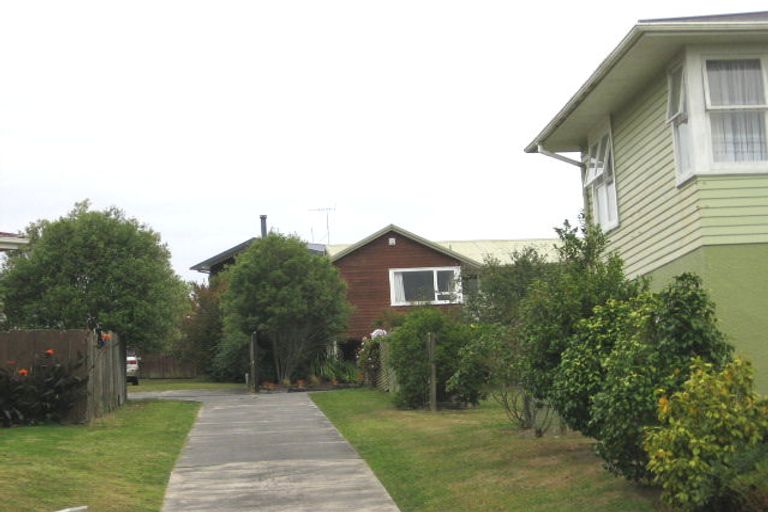 Photo of property in 1/27 Holland Road, Hillcrest, Auckland, 0627
