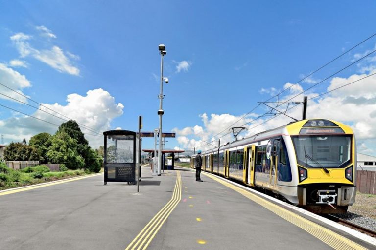 Photo of property in 19 Waituarua Drive, Takanini, 2112