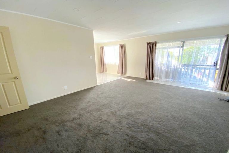 Photo of property in 1/20 Shalimar Place, Clover Park, Auckland, 2019