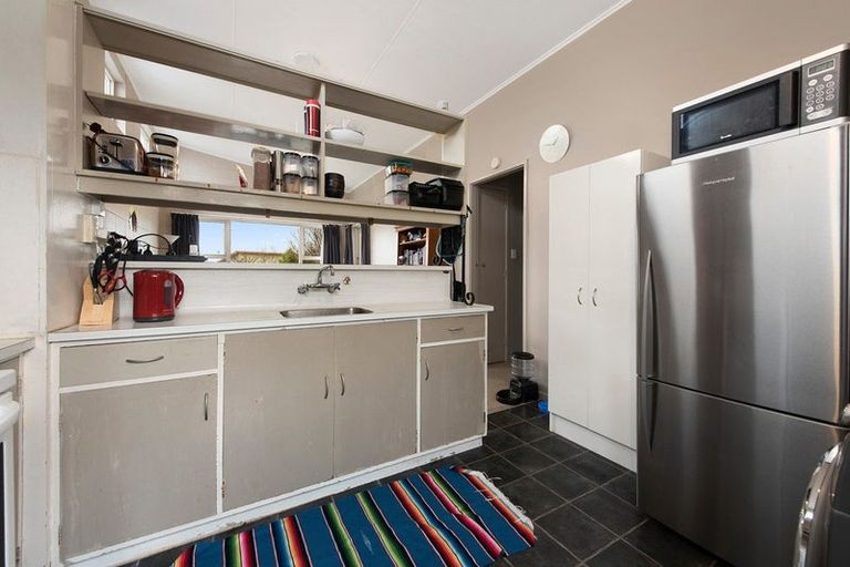 Photo of property in 571f2- Fergusson Drive, Trentham, Upper Hutt, 5018