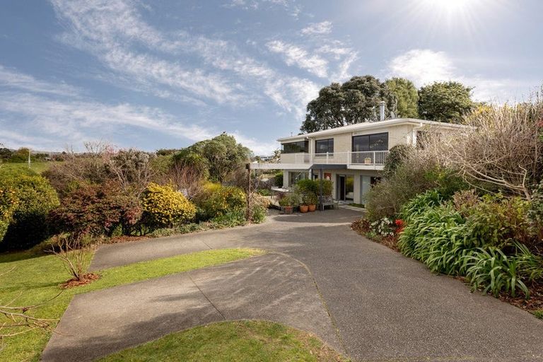 Photo of property in 96 Omokoroa Road, Omokoroa, 3114