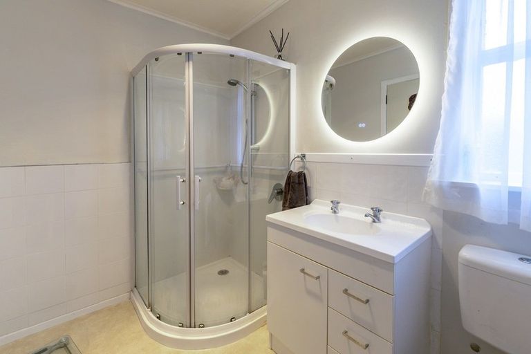 Photo of property in 9 Duke Street, Levin, 5510