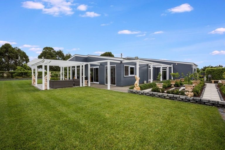 Photo of property in 342a Tararua Road, Levin, 5571