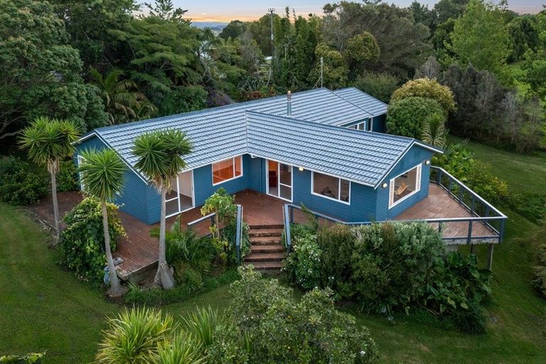 Photo of property in 12 Whitehills Road, Waitoki, Silverdale, 0994