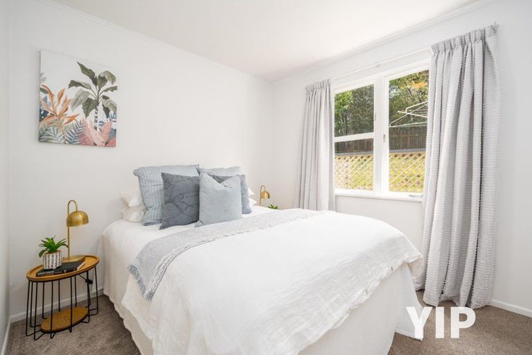 Photo of property in 7 Loasby Crescent, Newlands, Wellington, 6037