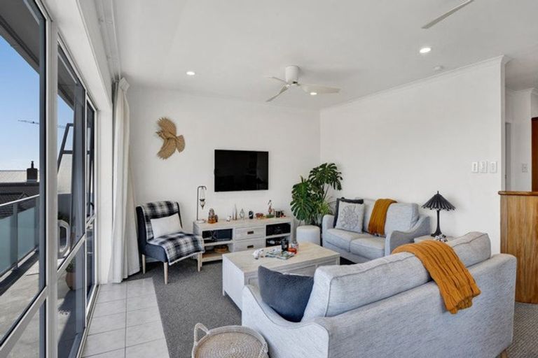 Photo of property in 11b Hine Street, New Plymouth, 4310