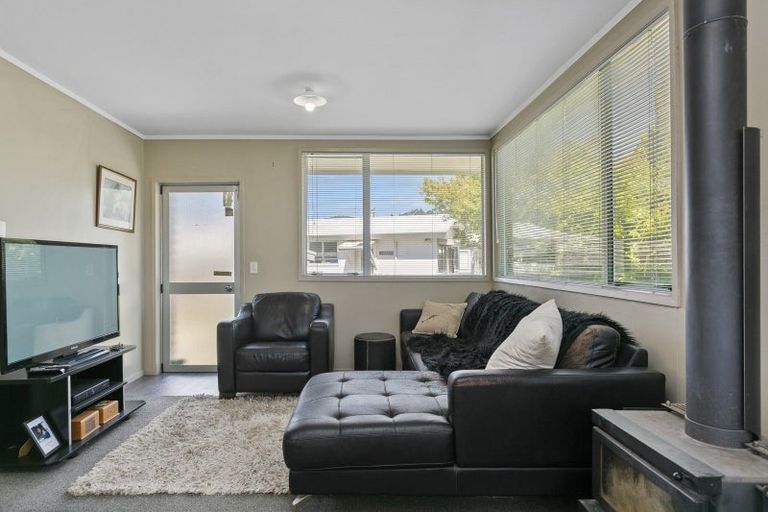 Photo of property in 27 Runuku Grove, Turangi, 3334