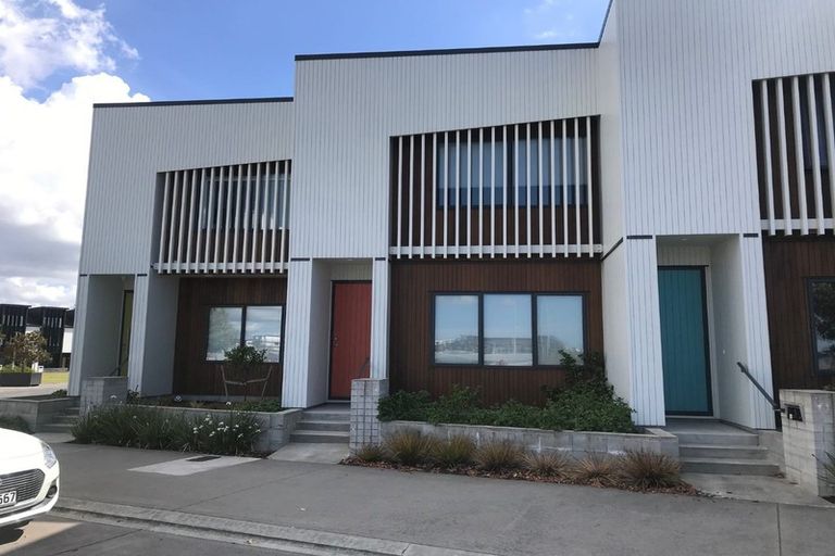 Photo of property in 3 Hudson Bay Road, Hobsonville, Auckland, 0616