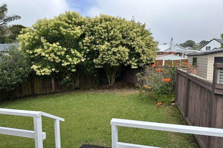 Photo of property in 63a Nile Road, Milford, Auckland, 0620