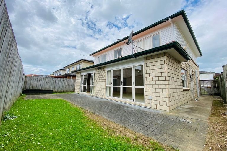 Photo of property in 9 Maypark Crescent, Flat Bush, Auckland, 2016