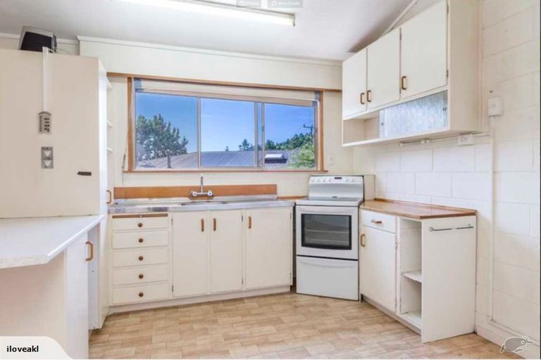 Photo of property in 2/111 Eskdale Road, Birkdale, Auckland, 0626