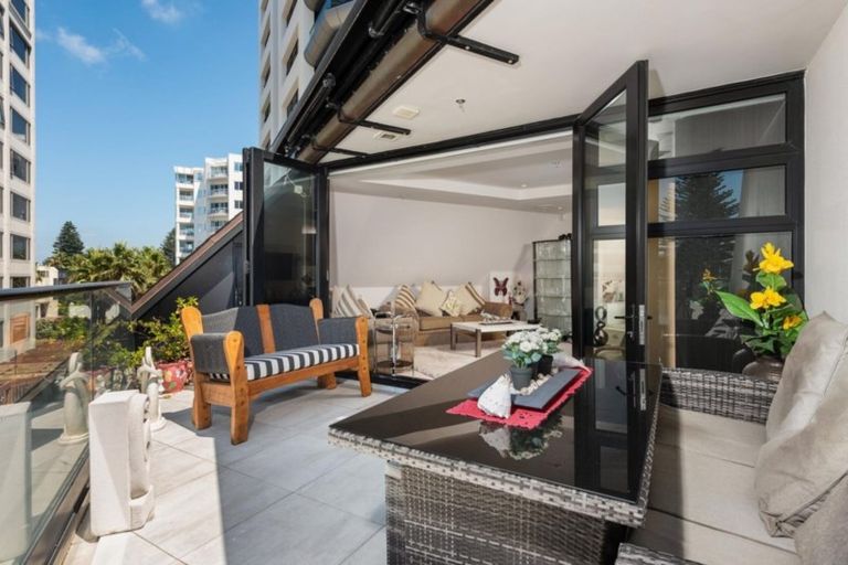 Photo of property in 7/6 Marine Parade, Mount Maunganui, 3116