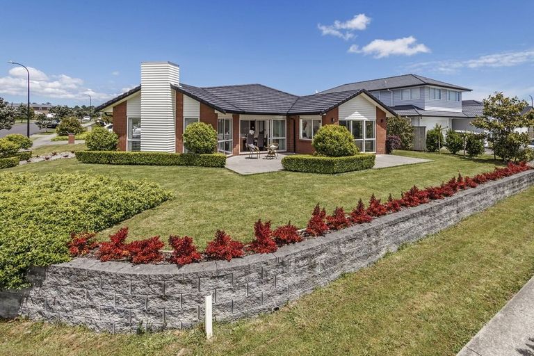 Photo of property in 83 Pohutukawa Parade, Riverhead, 0820